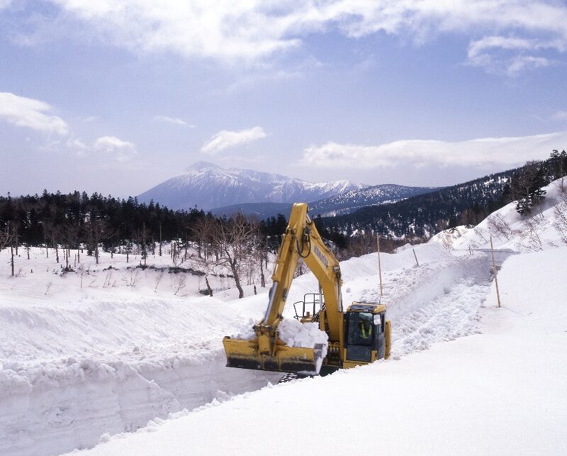 アスピーテラインでの除雪作業の様子