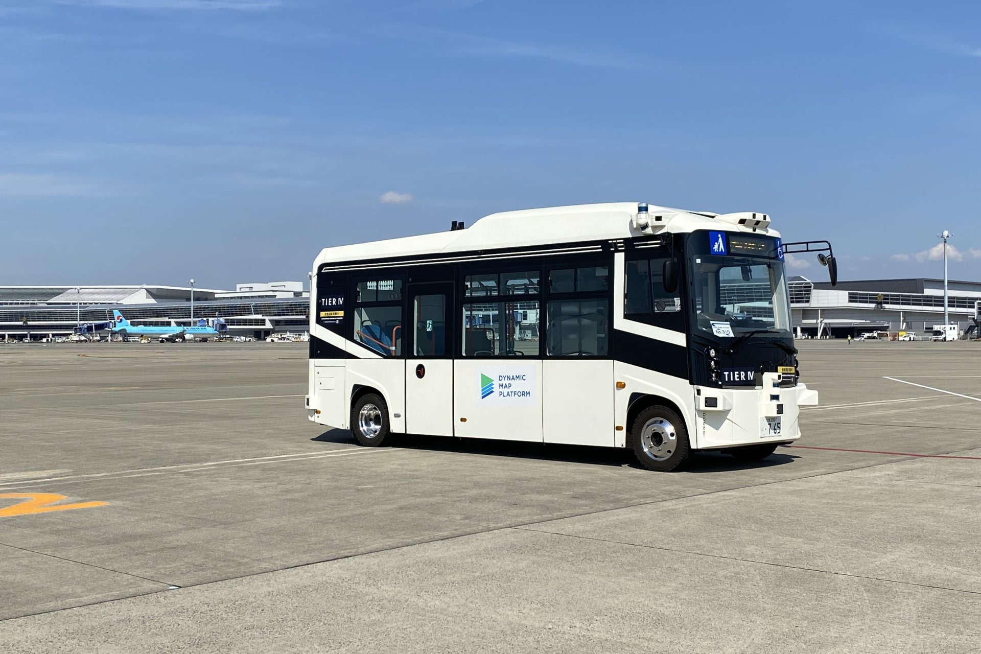 中部国際空港セントレアの制限区域内での自動運転車両の実証実験